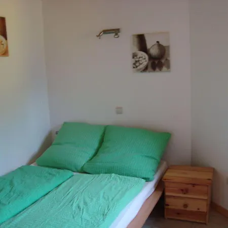 بيت للعطل Bungalow-gelb-peters *